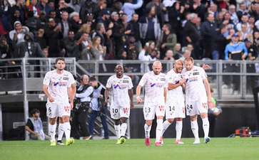 三亿体育官网健身房器材哪个会伤腰